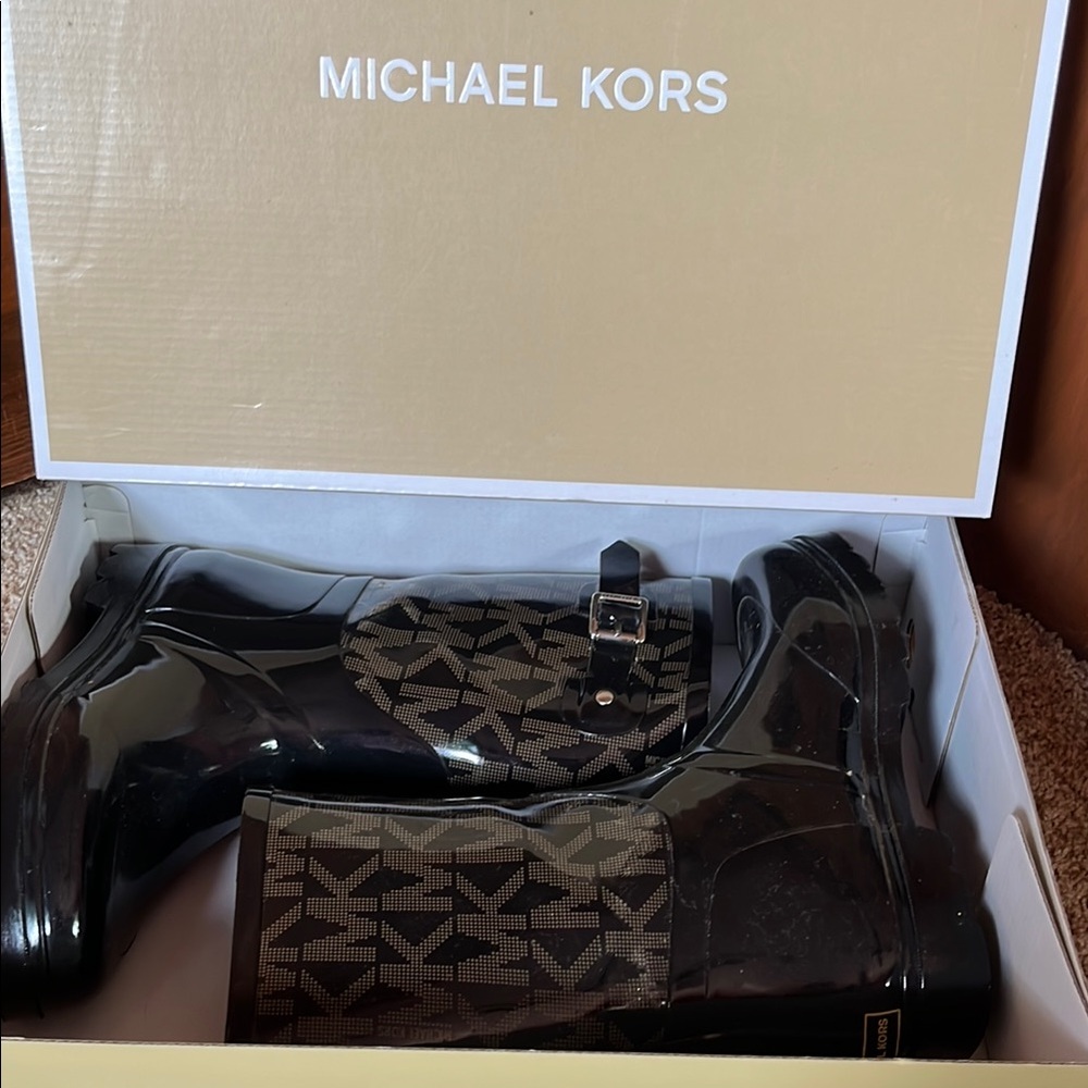 Michael Kors Black and Brown Patterned Boots